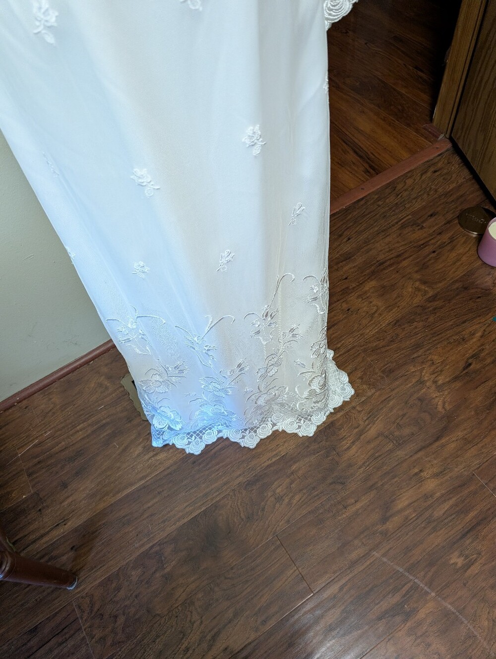 Jessica McClintock Gorgeous Vintage Lace Wedding Dress
-NWT Size 10 - Picture 12 of 16